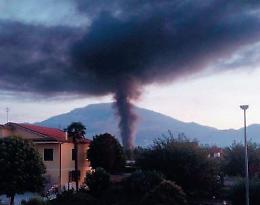 Incendio all'Eureka, si accelera: attesi i risultati delle analisi