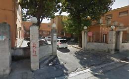 Va al centro Alzheimer e cade dalle scale: donna ferita alla testa