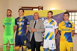 Nuova maglie Frosinone, le parole di Gualtieri e di Polselli