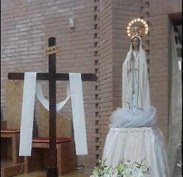 Comunione al tempo del Covid: Eucarestia distanziata per i bimbi
