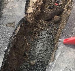 Bomba ritrovata vicino al municipio: artificieri in azione per la rimozione