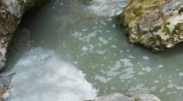 Cassino, sversamenti nel torrente a Caira: È protesta e allarme ambientale