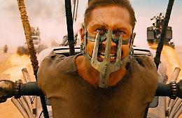 Tanta azione nel capolavoro di Miller: il mondo di Mad Max finalmente su Netflix