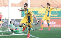 Frosinone, si ferma Rohden (ginocchio destro)