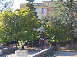 Lite tra immigrati: rivolta nel centro di accoglienza all'ex hotel Palace