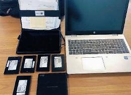 Rubano dall'auto di un medico in sosta all'autogrill: arrestati e gi&agrave; liberi