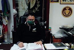 Covid, Sindaci in trincea. E adulti nel mirino: "Devono tornare a scuola... di regole"