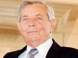Muore lo storico calzolaio Giovanni Esposito: oggi l'addio a "Tacco Lampo"