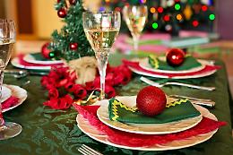 Natale e Covid: regali, cenoni, viaggi, messe, ecco cosa potrebbe cambiare