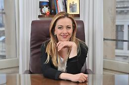 "Io sono Giorgia. E questa è l'Italia che vorrei". La Meloni indica la rotta