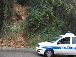Il maltempo flagella la Ciociaria, frana sulla provinciale: soccorsi sul posto