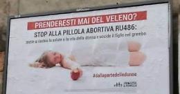 Pillola abortiva come la mela avvelenata di Biancaneve: manifesto shock. La condanna