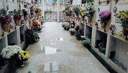 Cimitero comunale nel degrado: nessuna manutenzione e troppi furti