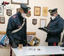 Droga nel centro di accoglienza: 30enne nigeriano denunciato