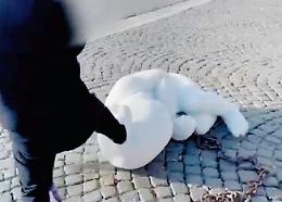 Vandalizzata la scultura dell'artista anagnino Jago: caccia ai responsabili del gesto