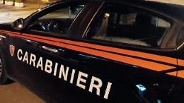 Al volante con la droga nascosta in un borsello: giovane nei guai