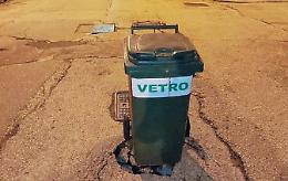 Strade colabrodo, automobilisti e pedoni in pericolo: segnalazioni continue
