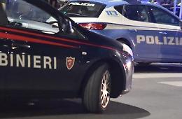 Litigio con furto di telefonino. I carabinieri lo fermano ma fugge: denunciato