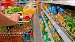 Cibo, benzina e bollette assorbono le risorse degli italiani. Al Sud si tocca il 60%