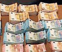 Fatture false e contratti fantasma: quattro persone nei guai