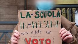 Scritta omofoba e foto modificata per deridere il compagno: bullizzato un 15enne