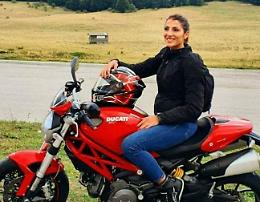 Un albero per Antonella, simbolo dell'amicizia eterna, a un giorno dal compleanno