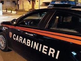 Violano il coprifuoco e vengono beccati con la droga: coppia nei guai