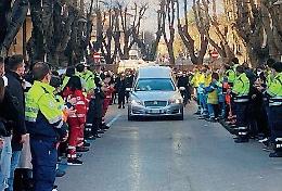 Escursionisti morti sul Velino, ieri l'addio ai giovani sognatori tra lacrime e dolore