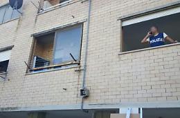 Schiaffeggiò il sindaco per la casa <br>Sfonda il muro e occupa l'alloggio