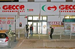 Rapina a mano armata <br>al supermercato Gecop