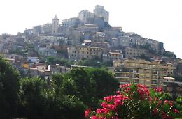 Affissioni: <br> task force di Comune e pompe funebri
