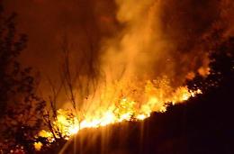 Incendio a Belmonte Castello<br> Vigili del fuoco in azione
