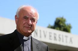 Monsignor Paglia vittima di uno scherzo <br>Bacchettate al sindaco di Roma 