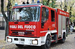 Auto in fiamme nella notte, <br>non si esclude il dolo
