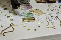 Vende per oro gioielli fasulli <br>Polizia denuncia truffatrice