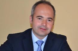 In gita a Bologna, professoressa colpita con un pugno in volto