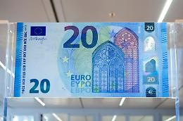 Da domani la nuova banconota da 20 euro<br>Draghi: sempre più difficile contraffare