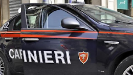 Prova a corrompere i carabinieri con cento euro: arrestato 