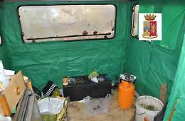 Un camper come "centrale" per lo spaccio: arrestati due marocchini e un frusinate