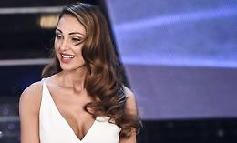 Anna Tatangelo, stop alla musica: &laquo;Ora la mia priorit&agrave; &egrave; un&rsquo;altra&raquo;