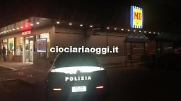 Caccia aperta al rapinatore con l'ascia. Si lavora alle immagini della videosorveglianza