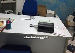 Furto e danni nella notte all'azienda del Gruppo laziale bevande
