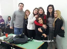 Torna tra i banchi del liceo a 45 anni, la rivincita di Assunta 