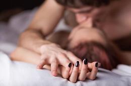 Pornhub svela: ecco i termini più usati nelle ricerche di contenuti a luci rosse 