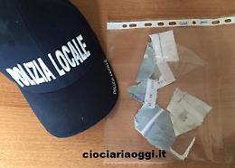 "Furbetta" dell'immondizia incastrata da una bolletta