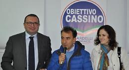 Fardelli brucia le tappe e presenta i simboli