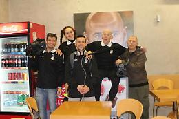 Mister Hill, l'arbitro dei fans, fa tappa a Frosinone: "Amo questa tifoseria"