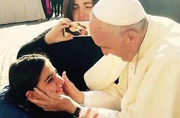 Veronica torna finalmente a casa: grande attesa tra parenti e amici