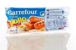Tracce di alluminio nei Wurstel. Carrefour ritira i prodotti dagli scaffali