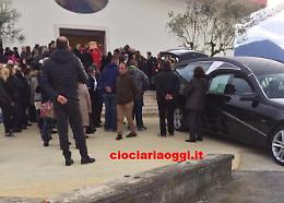 Morte Marco Palma: in centinaia per l'ultimo saluto. Il semaforo resta sotto inchiesta